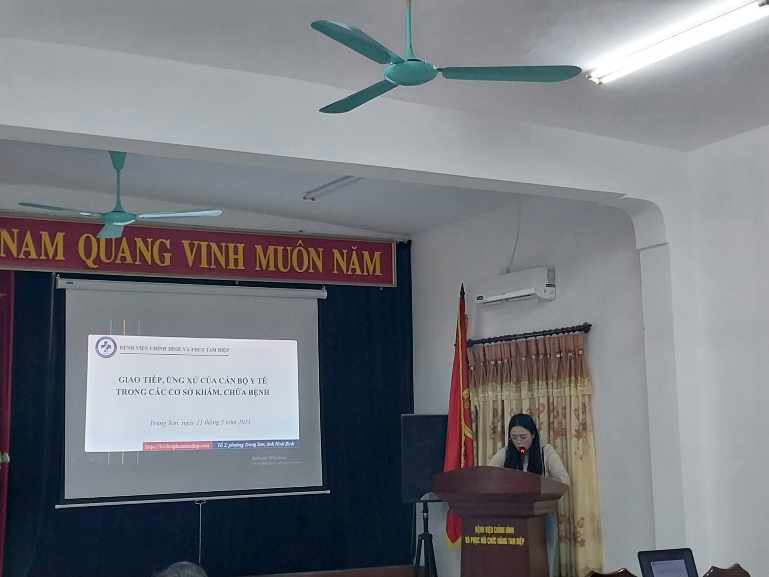 Ngày 11 tháng 12, Bệnh viện Chỉnh hình và Phục hồi chức năng Tam Điệp đã tổ chức buổi tọa đàm về triển khai thực hiện Quy tắc ứng xử trong cơ sở khám bệnh, chữa bệnh
